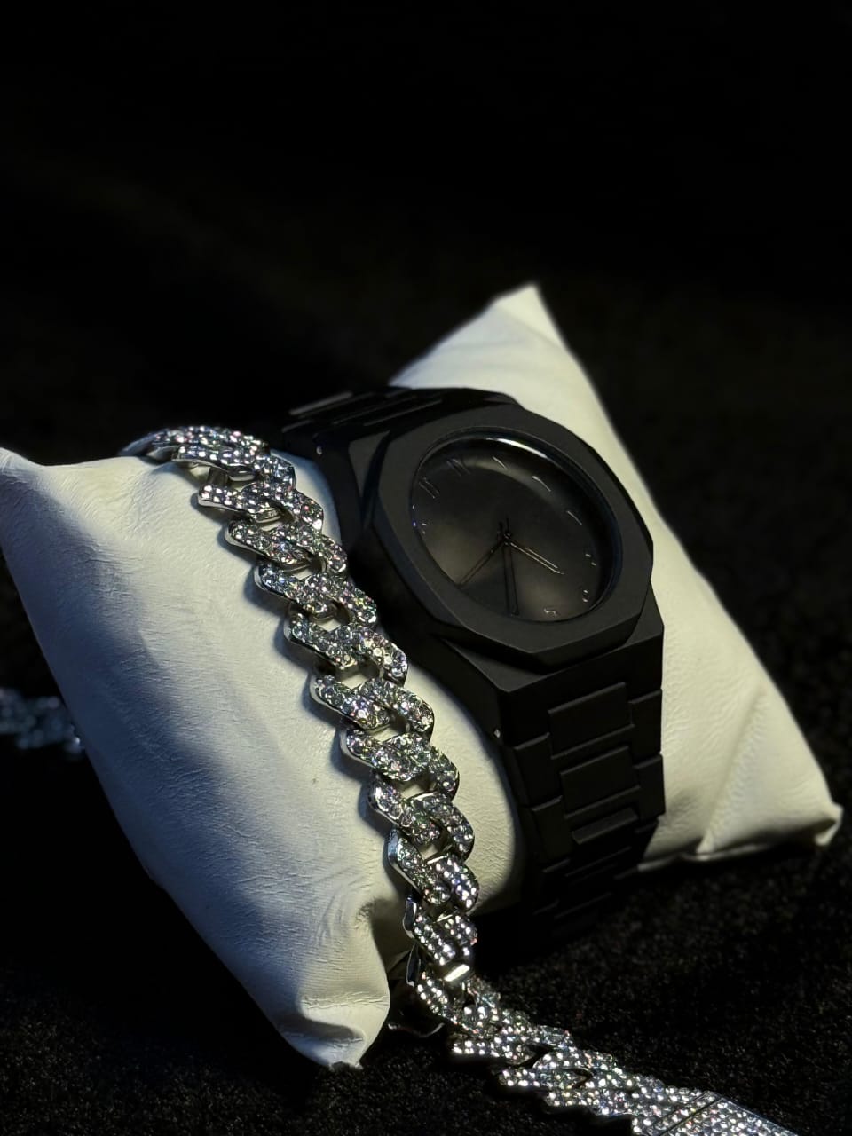 Arabic Aura Watch Black