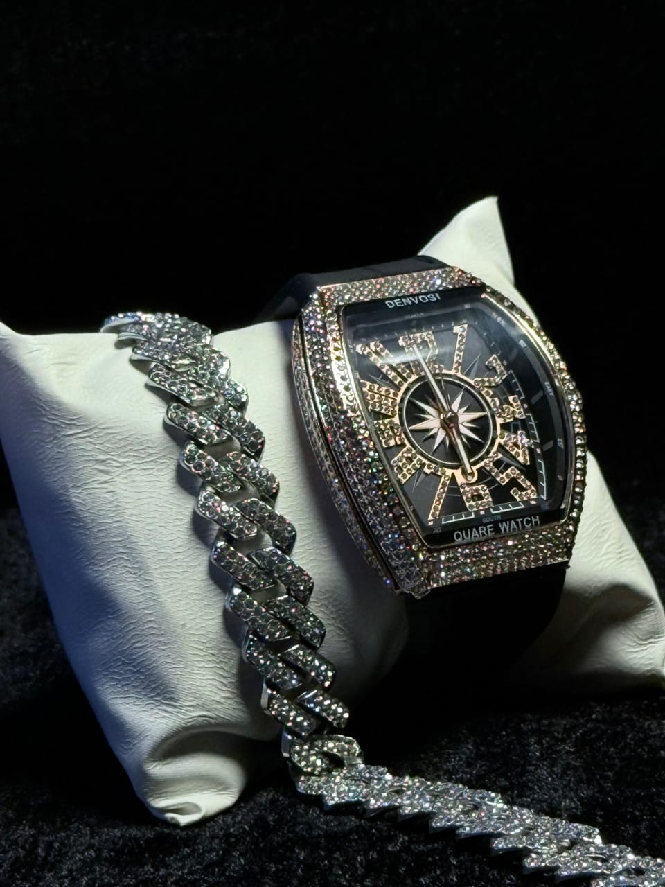 Men Quartz Diamond Watch(Frank Muller)